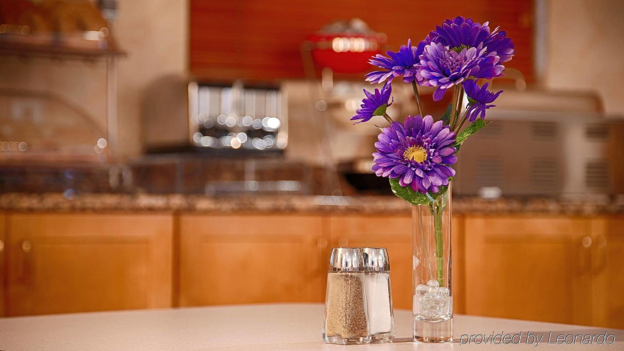 Western New Baltimore Hotel